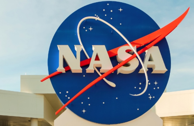 ​SpaceX 获 NASA 14 亿美元订单