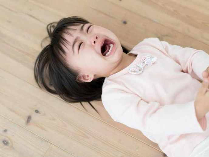 孩子进入2岁变得爱哭闹？可能是这3种原因导致！