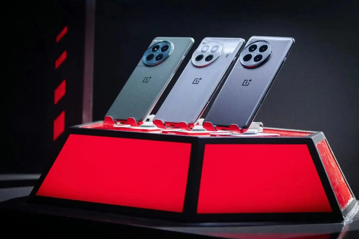 一加Ace 3 Pro开启销售