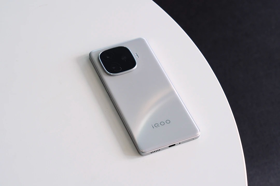 iQOO Z9 Turbo+正式发布